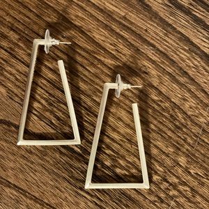 Gold Kendra Scott earrings